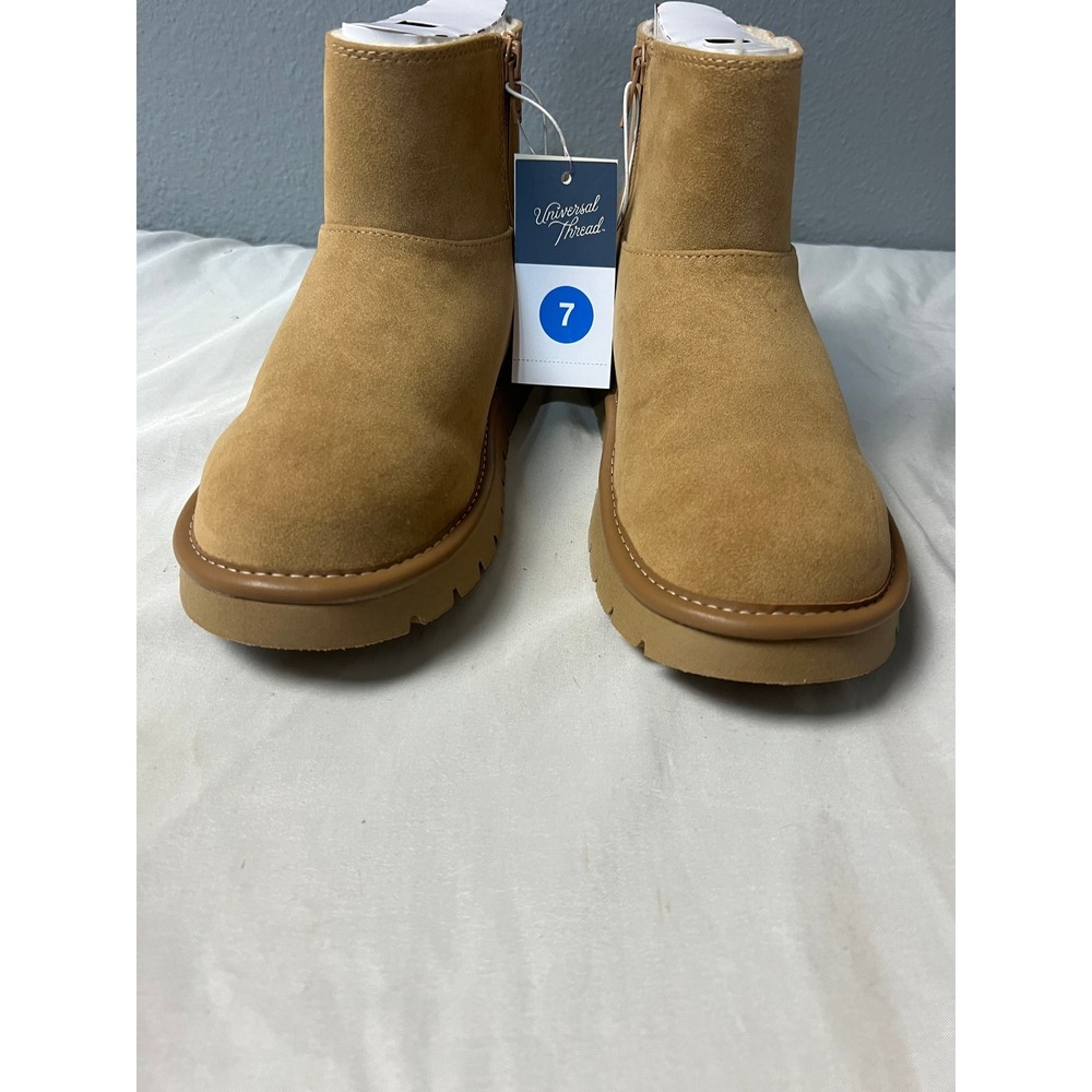 Universal Thread May Boots Tan Faux Suede Memory Foam Ankle Boots Womens 7 NEW